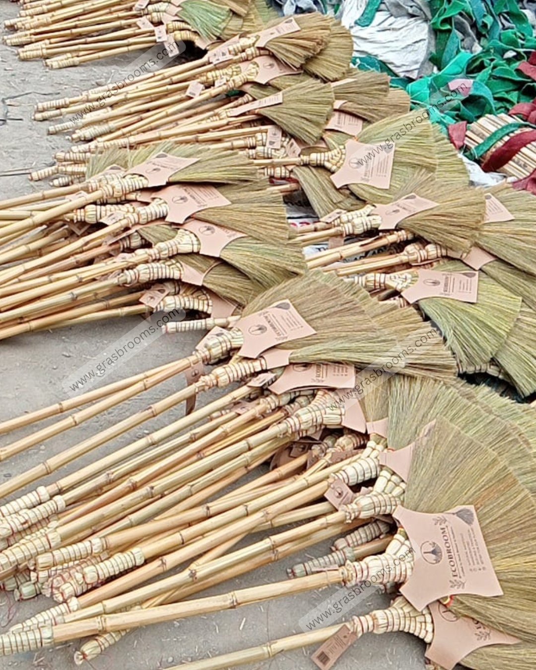 grass broom natural
