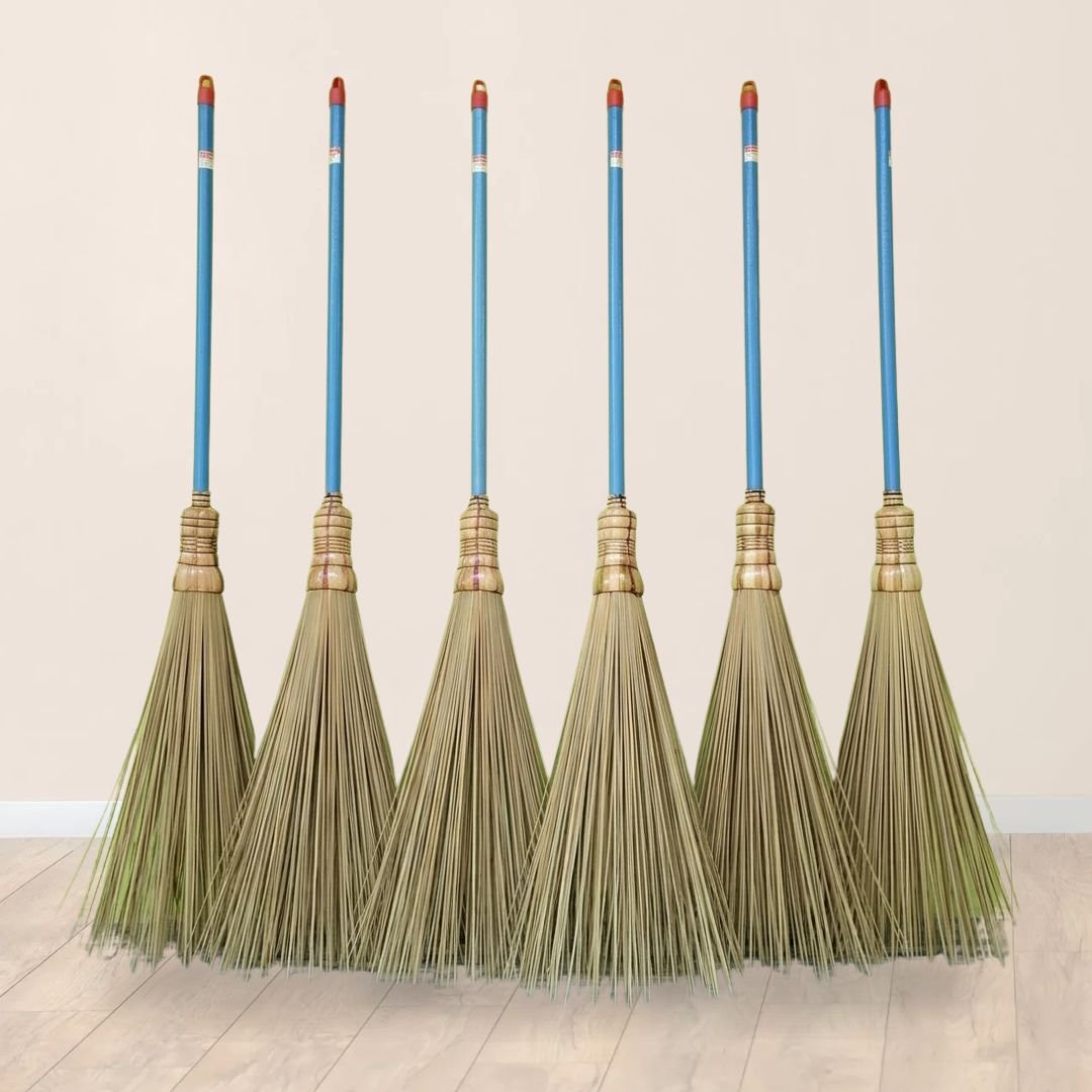 Ekel Broom